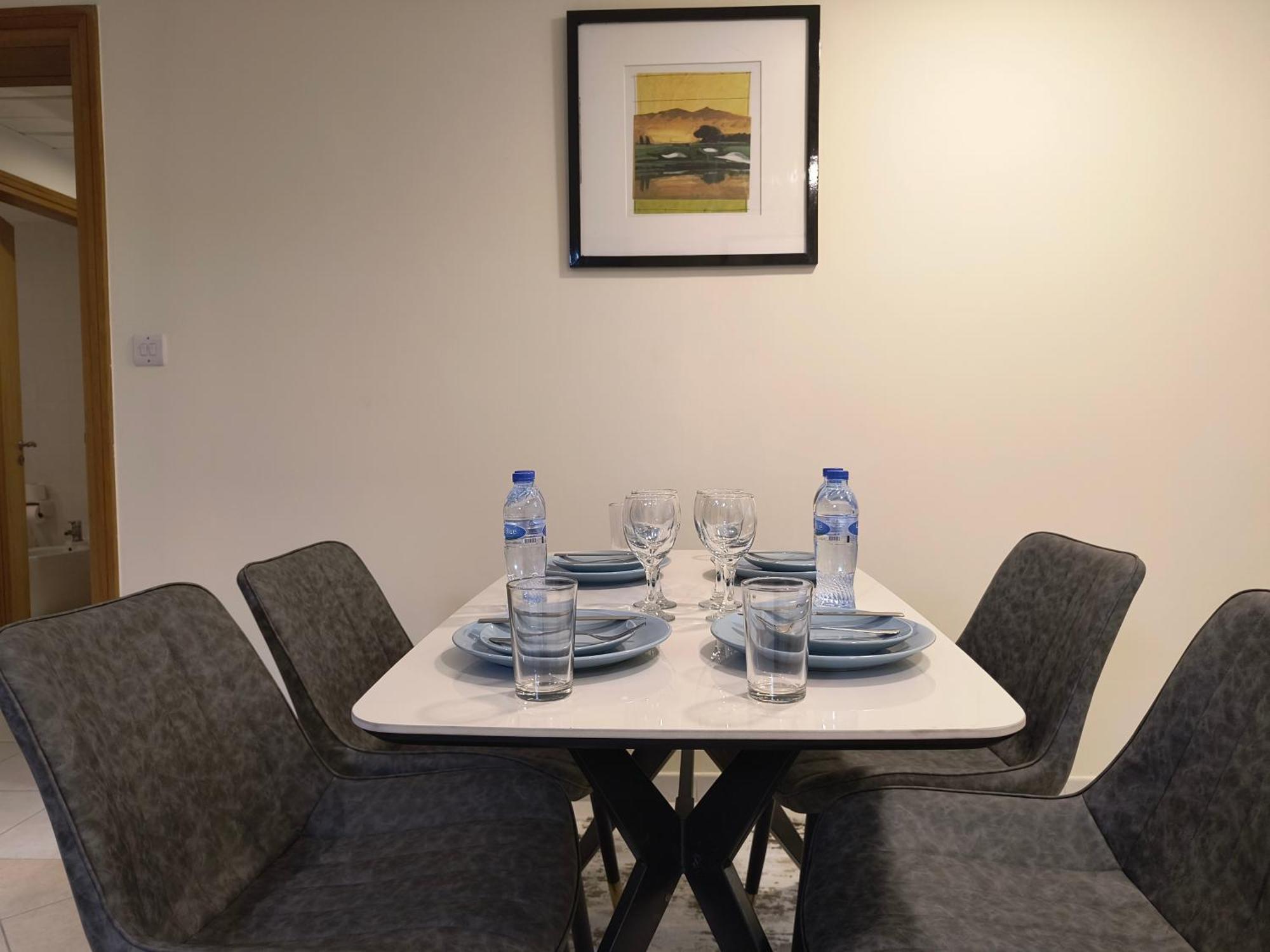 Trinity Homes - Sheikh Zayed Road Near To Financial Center Metro Station شقة *