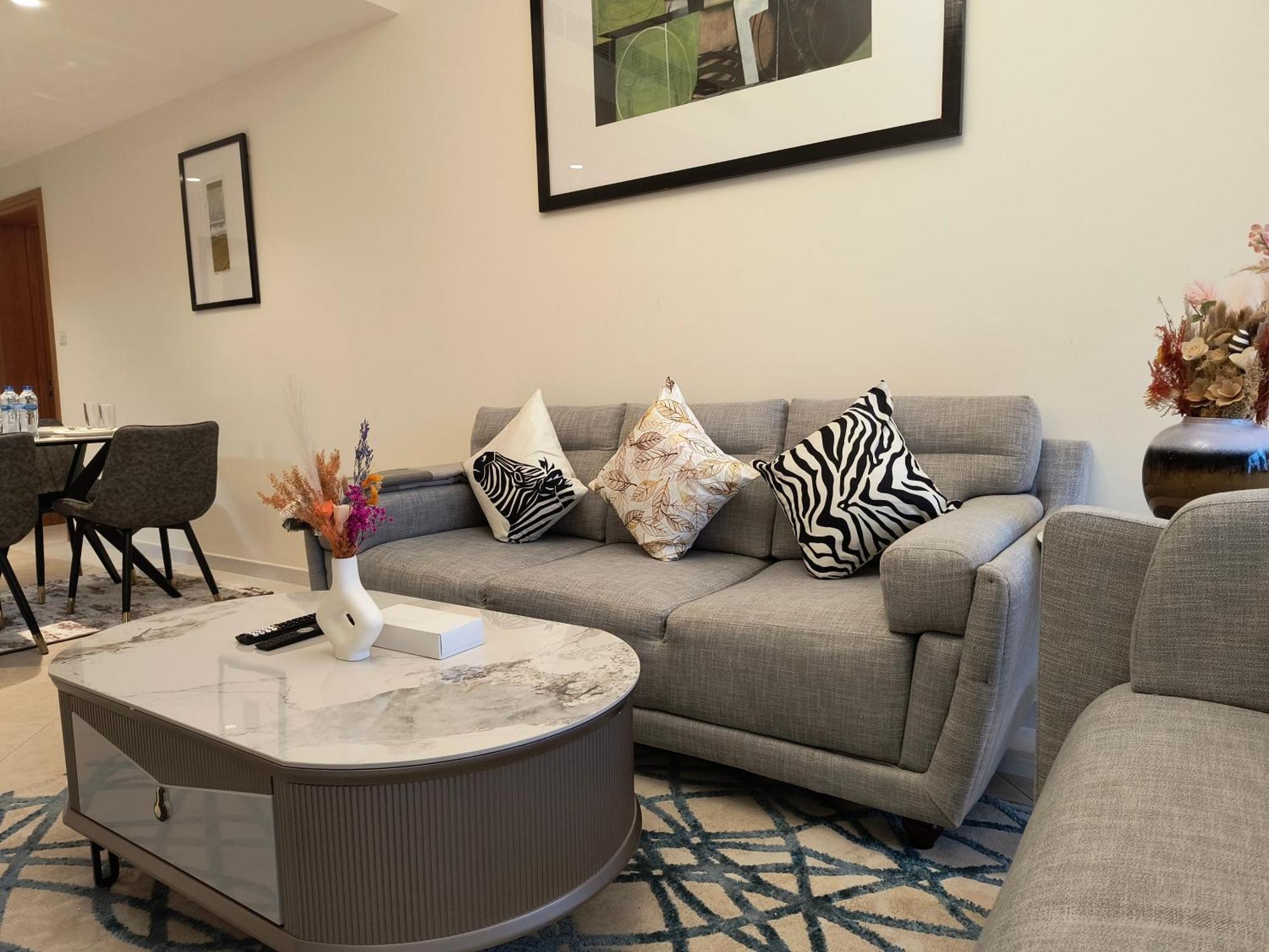 Trinity Homes - Sheikh Zayed Road Near To Financial Center Metro Station شقة *