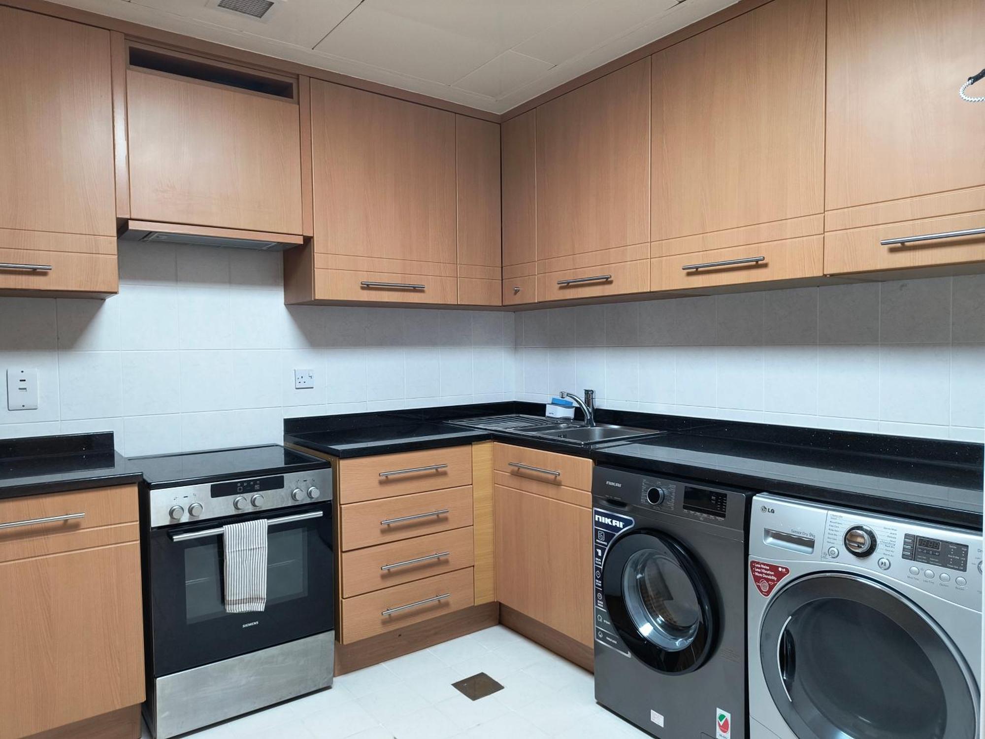Trinity Homes - Sheikh Zayed Road Near To Financial Center Metro Station * دبي